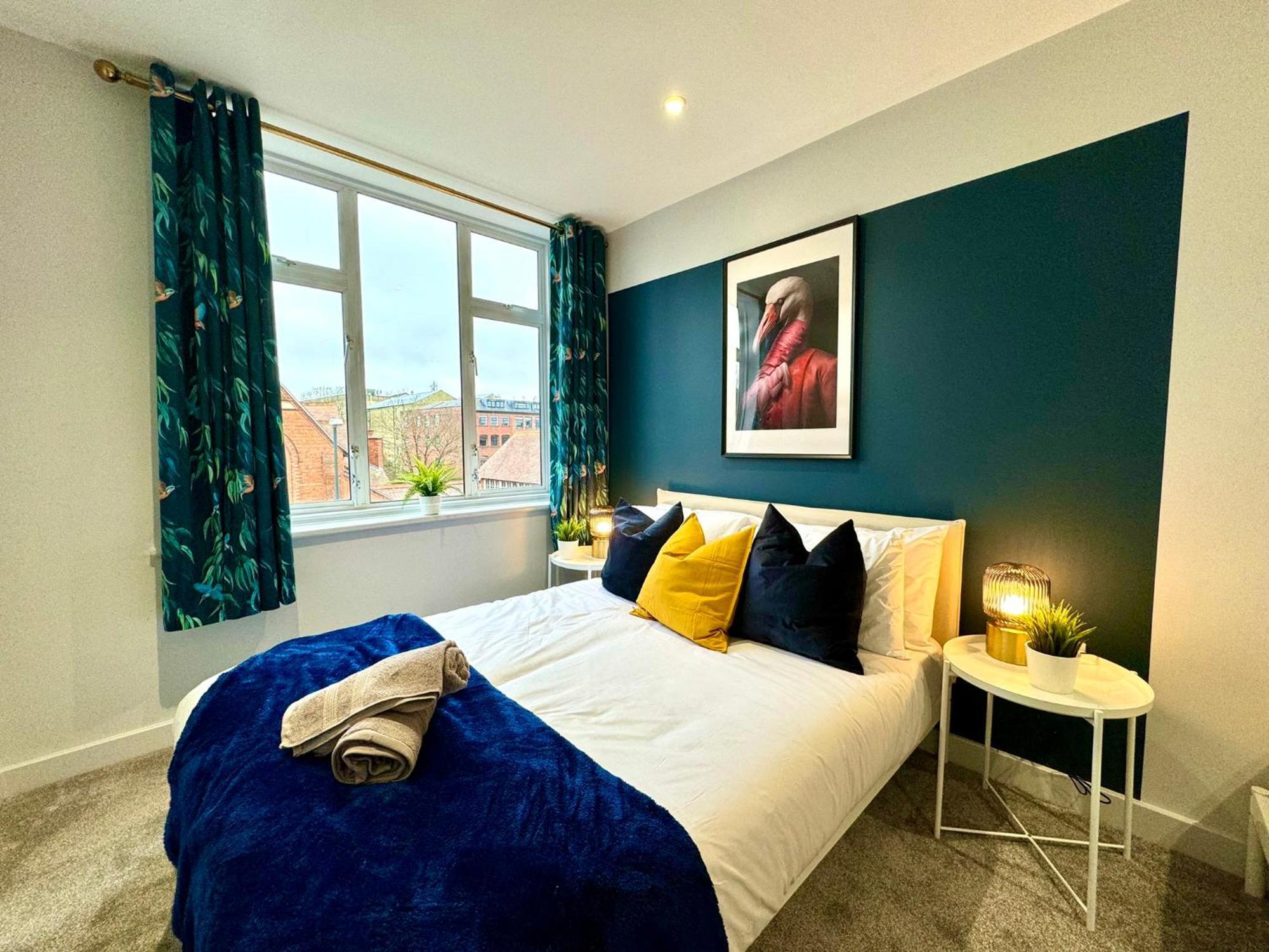 Amazing Large 3 Bedroom Apartment - Sleeps 8! Bournemouth Dış mekan fotoğraf
