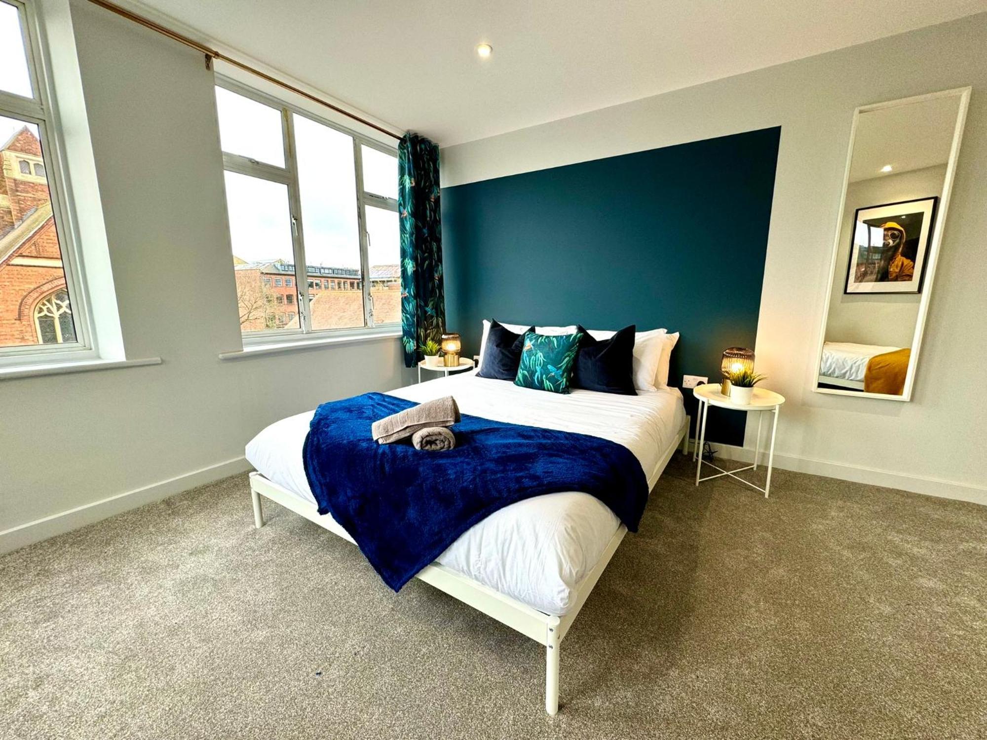 Amazing Large 3 Bedroom Apartment - Sleeps 8! Bournemouth Dış mekan fotoğraf