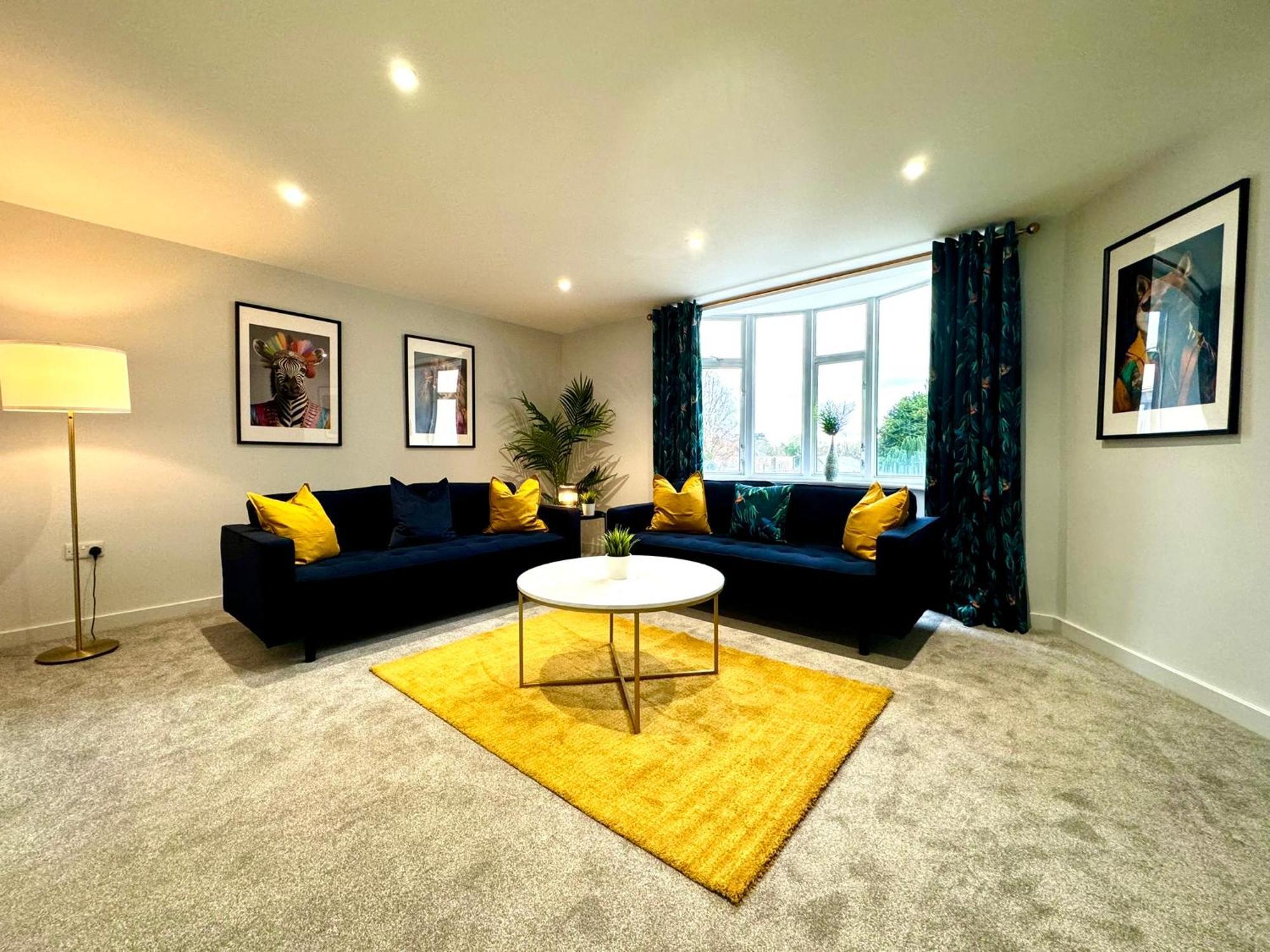 Amazing Large 3 Bedroom Apartment - Sleeps 8! Bournemouth Dış mekan fotoğraf