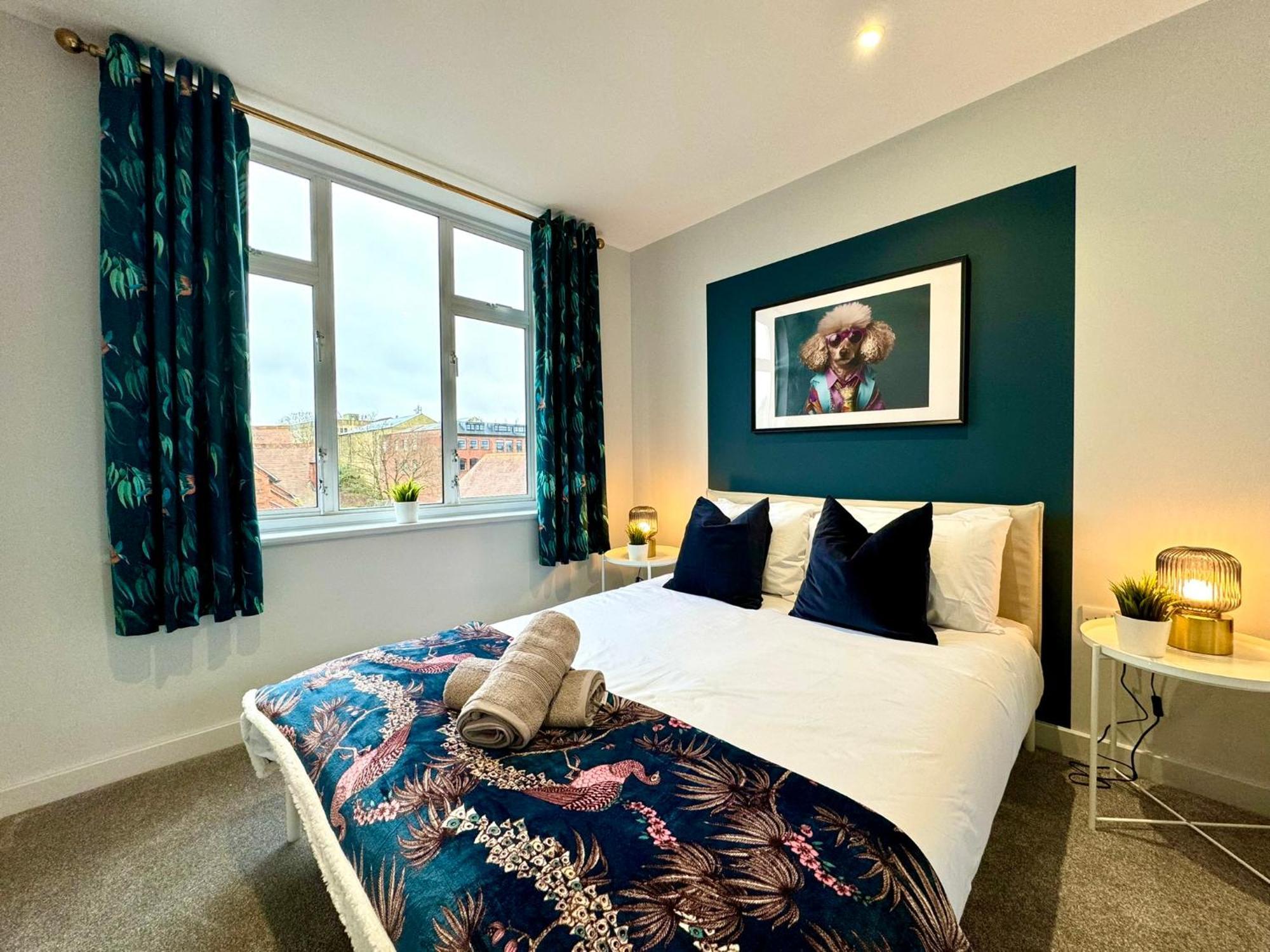 Amazing Large 3 Bedroom Apartment - Sleeps 8! Bournemouth Dış mekan fotoğraf