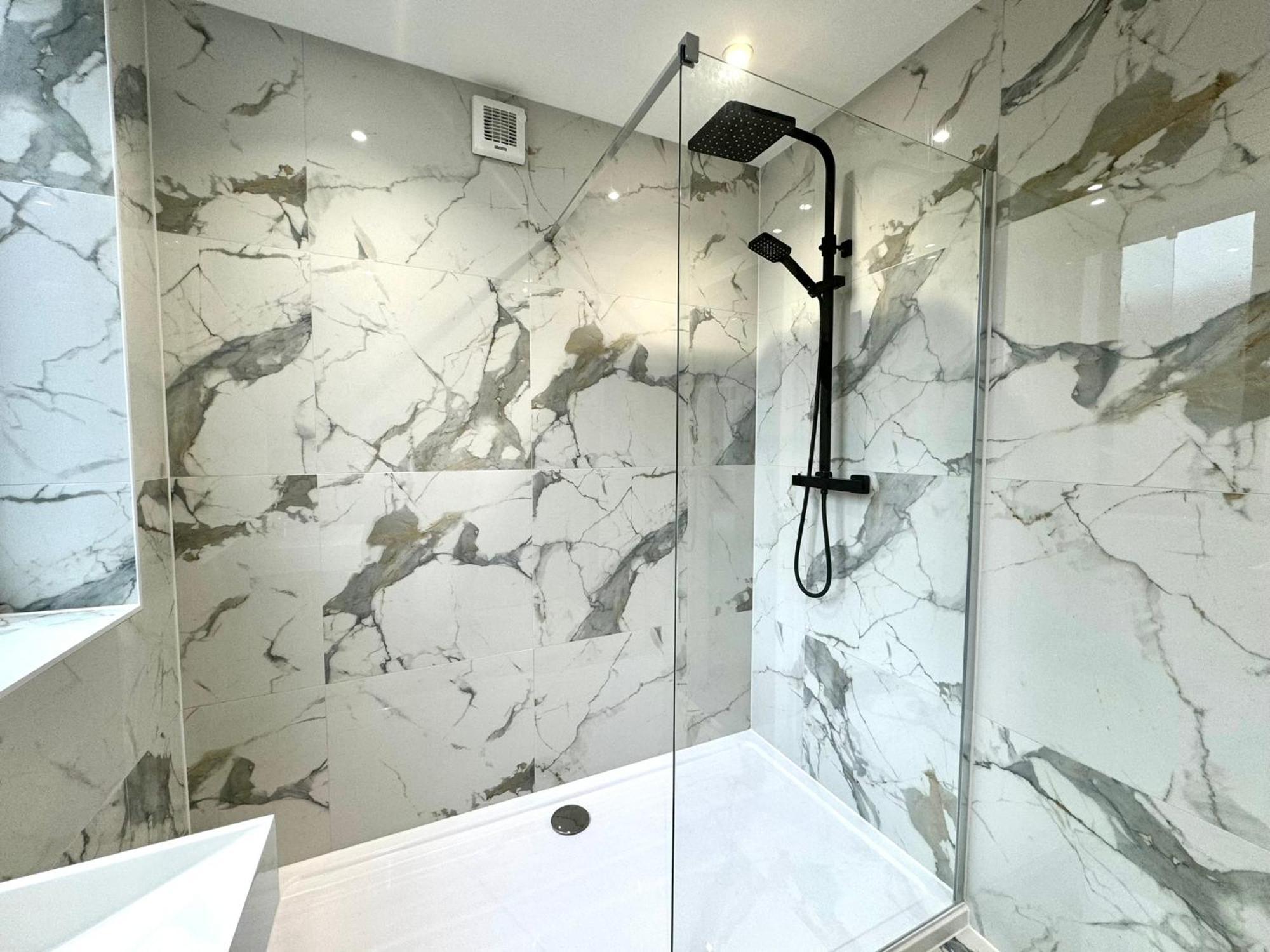 Amazing Large 3 Bedroom Apartment - Sleeps 8! Bournemouth Dış mekan fotoğraf