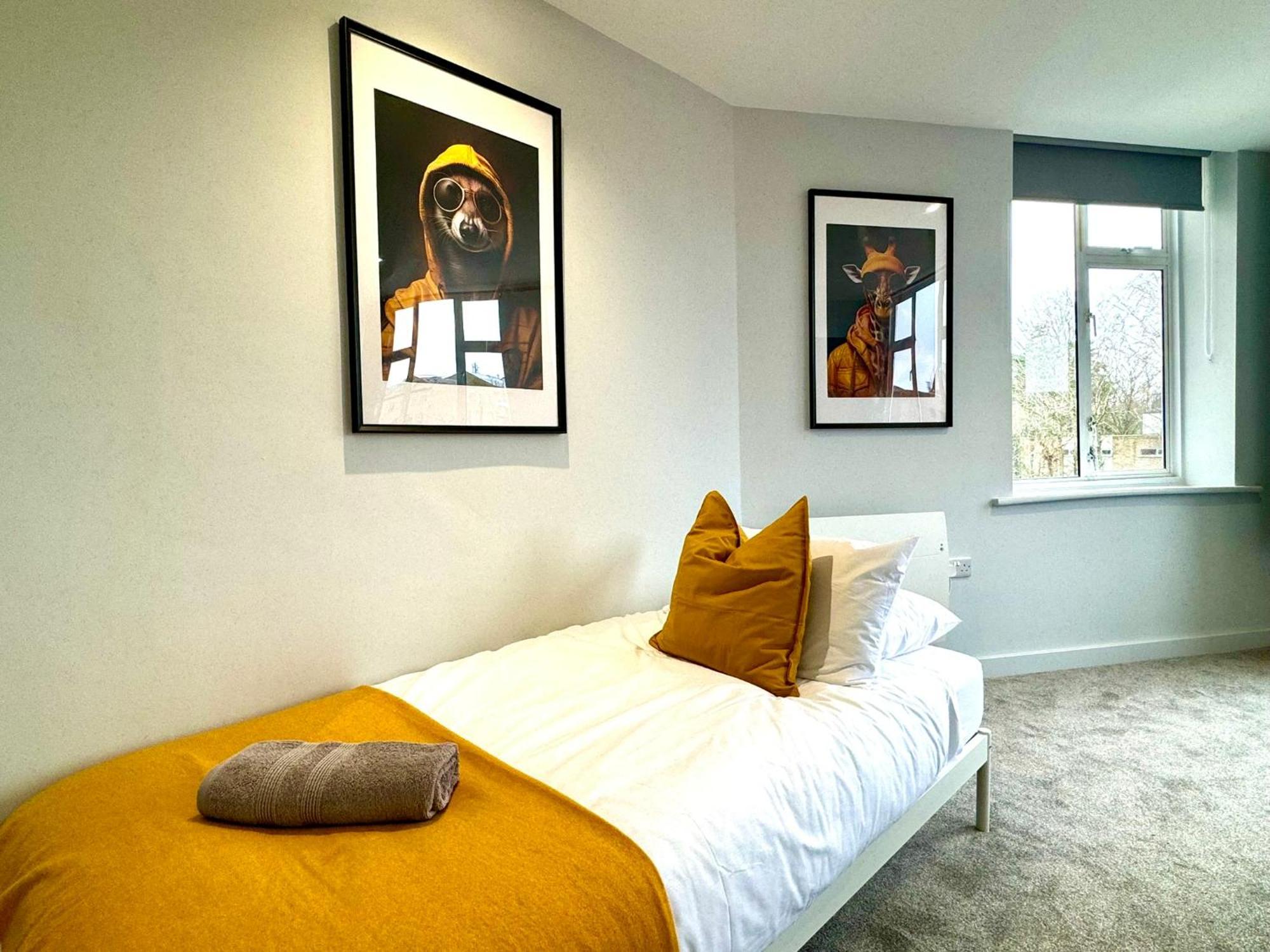 Amazing Large 3 Bedroom Apartment - Sleeps 8! Bournemouth Dış mekan fotoğraf